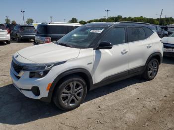  Salvage Kia Seltos