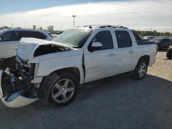  Salvage Chevrolet Avalanche