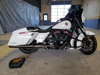  Salvage Harley-Davidson Flse