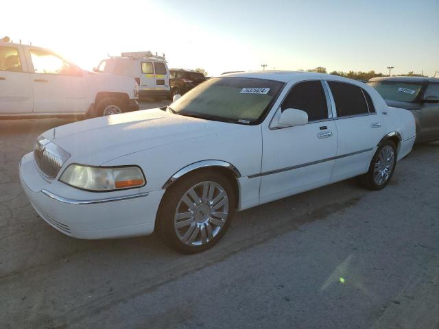  Salvage Lincoln Towncar