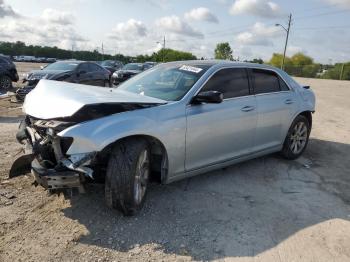  Salvage Chrysler 300