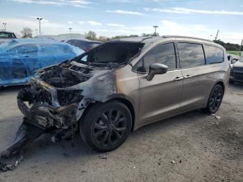  Salvage Chrysler Pacifica