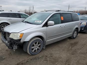  Salvage Chrysler Minivan