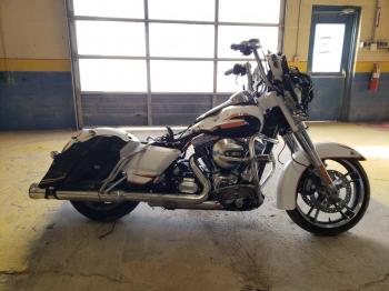  Salvage Harley-Davidson Fl