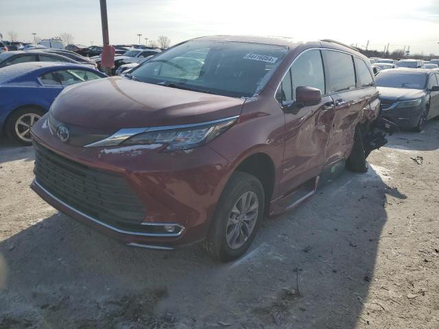  Salvage Toyota Sienna