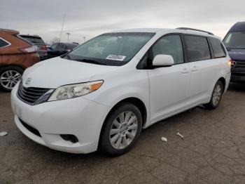  Salvage Toyota Sienna