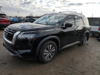  Salvage Nissan Pathfinder