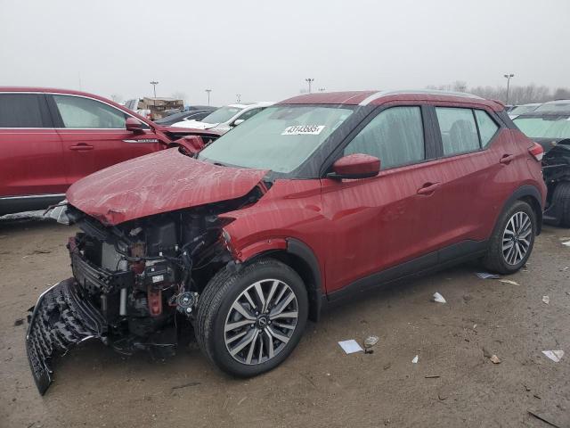  Salvage Nissan Kicks