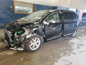  Salvage Chrysler Pacifica