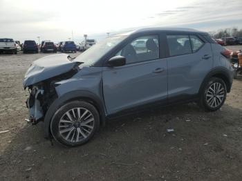  Salvage Nissan Kicks