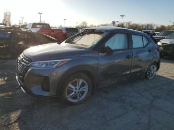  Salvage Nissan Kicks
