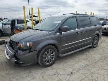  Salvage Chrysler Minivan