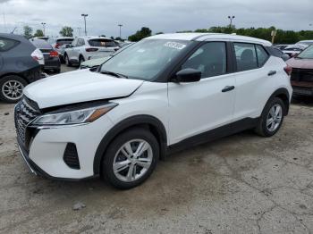  Salvage Nissan Kicks