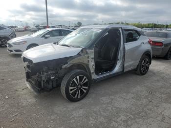  Salvage Nissan Kicks