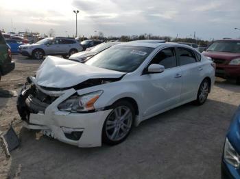  Salvage Nissan Altima