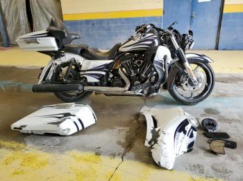  Salvage Harley-Davidson Fl
