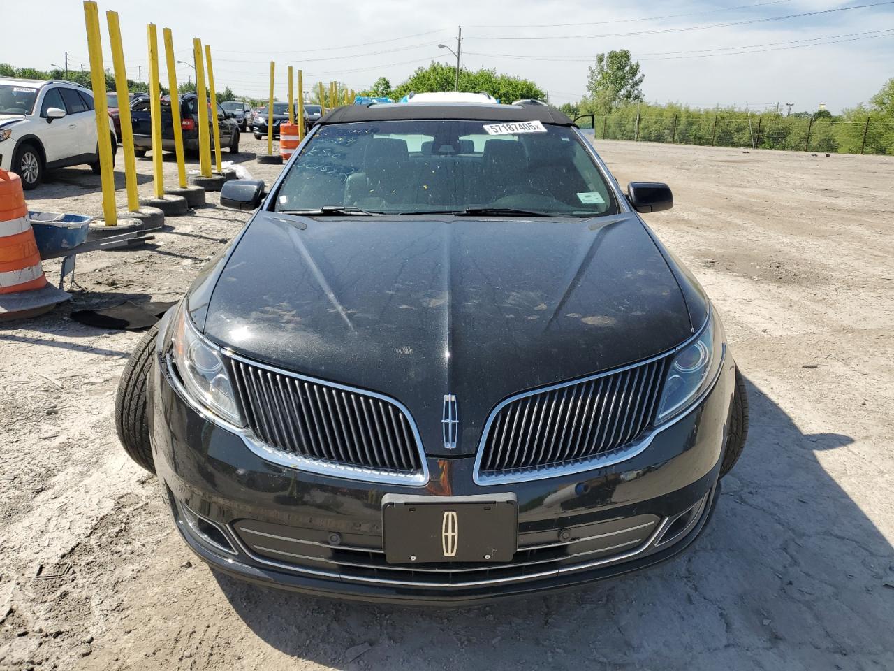 Lincoln MKS Image 12