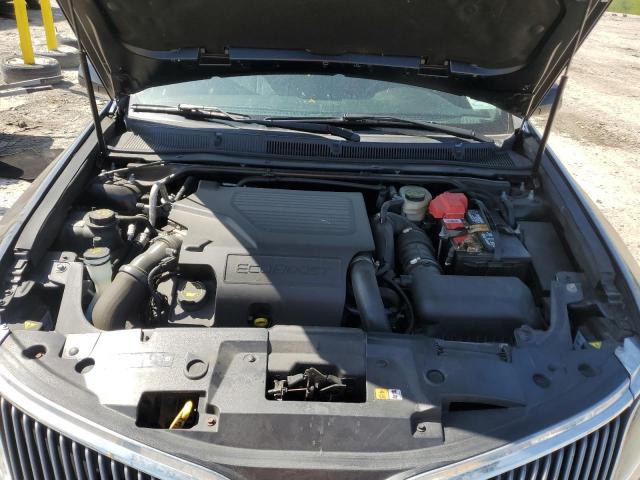 Lincoln MKS Image 8
