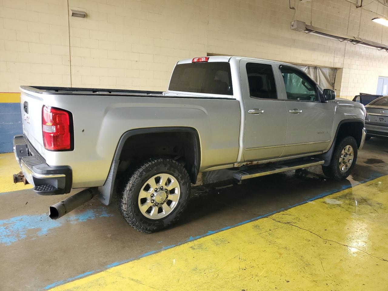 GMC Sierra K2500 Slt Image 8
