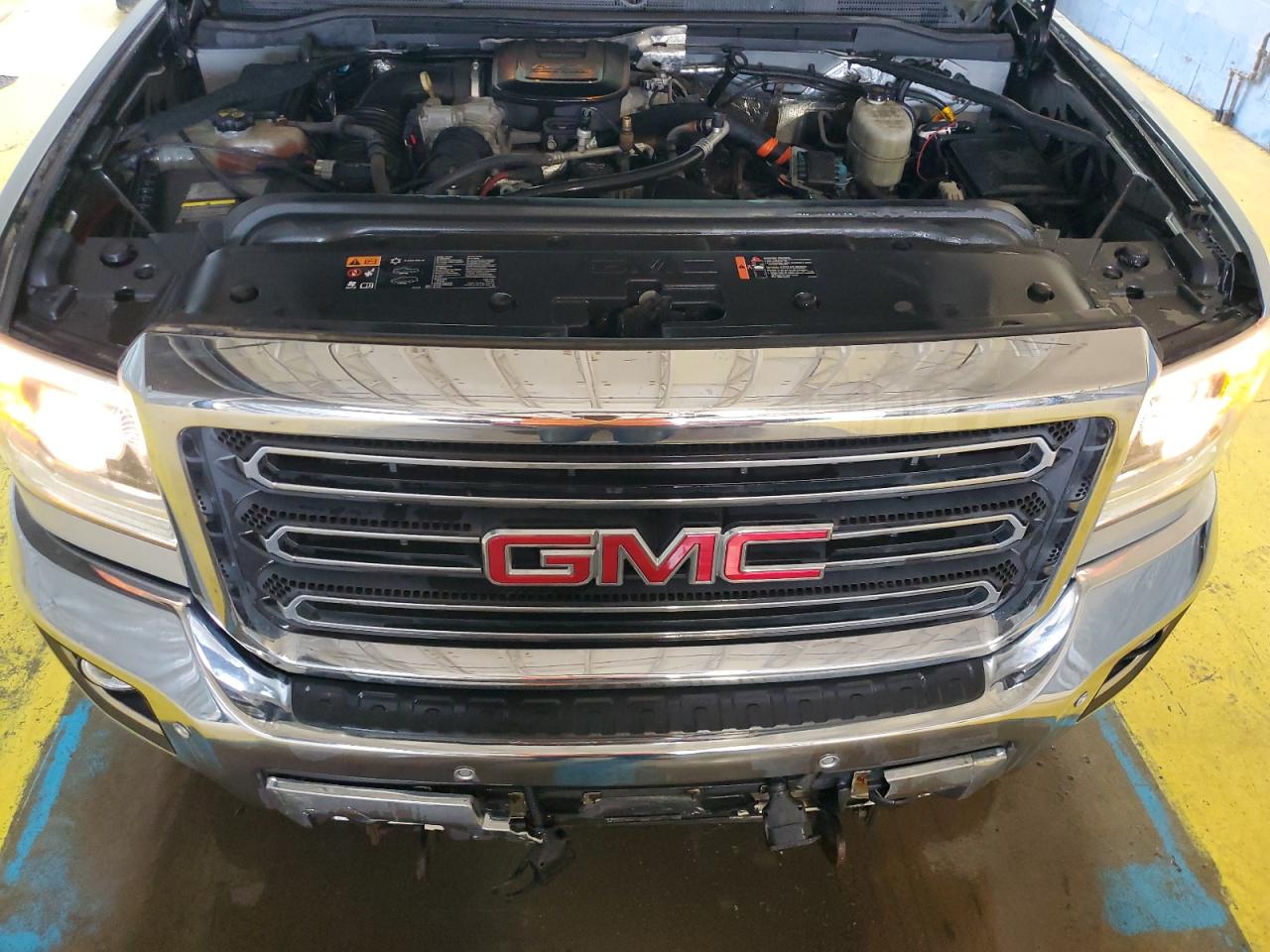GMC Sierra K2500 Slt Image 3