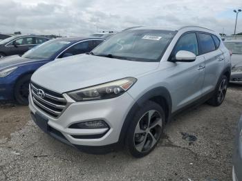  Salvage Hyundai TUCSON