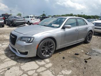  Salvage Chrysler 300