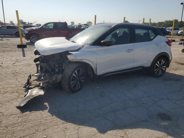  Salvage Nissan Kicks