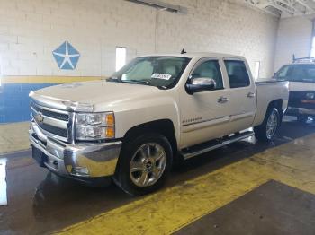  Salvage Chevrolet Silverado K1500 Lt