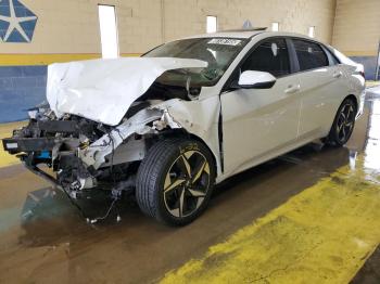  Salvage Hyundai ELANTRA