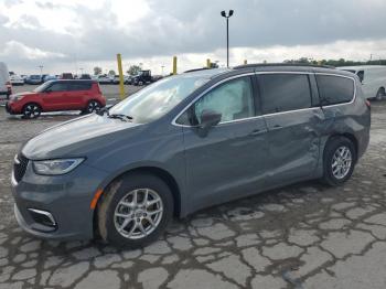  Salvage Chrysler Pacifica