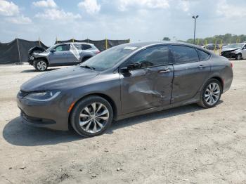  Salvage Chrysler 200