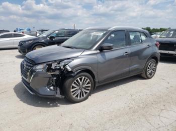  Salvage Nissan Kicks