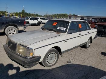 Salvage Volvo 240