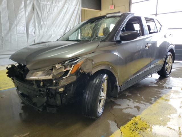  Salvage Nissan Kicks