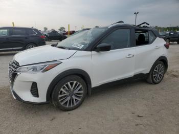  Salvage Nissan Kicks