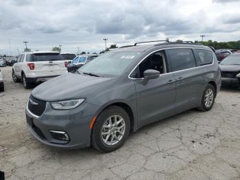  Salvage Chrysler Pacifica