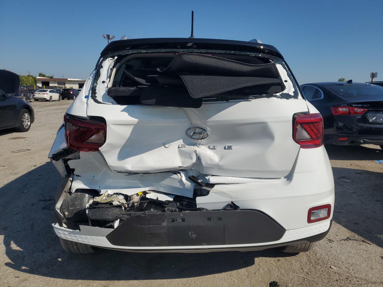 Hyundai VENUE Sel Image 3