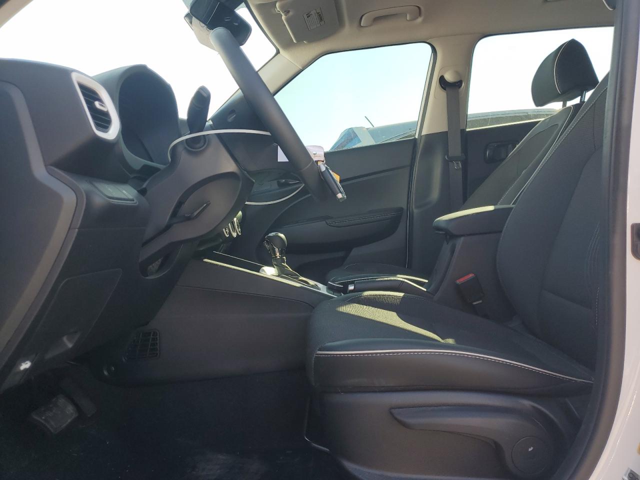 Hyundai VENUE Sel Image 4