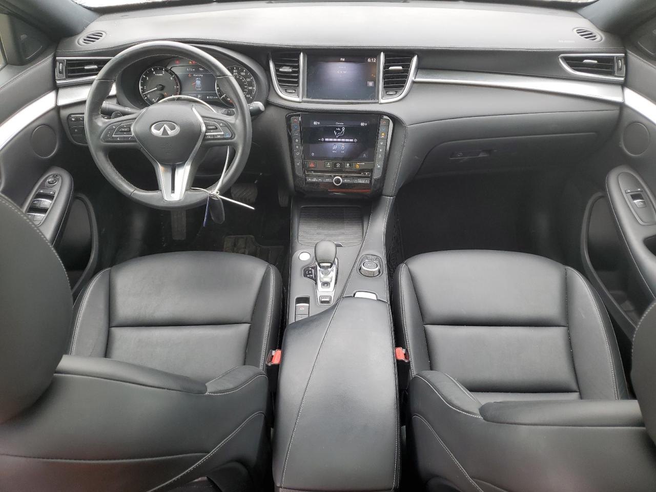 INFINITI Qx Luxe Image 5
