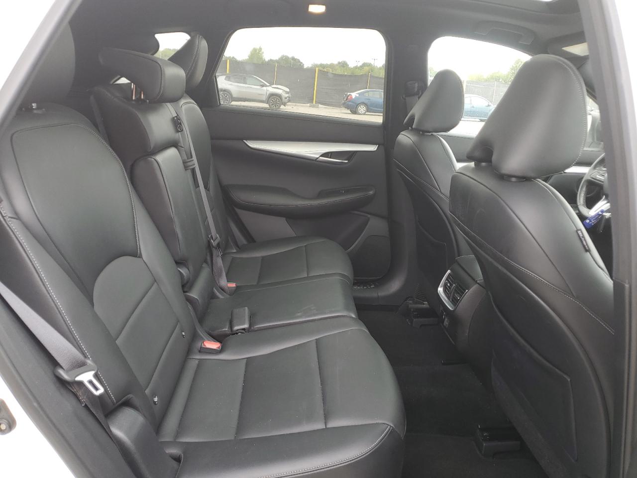 INFINITI Qx Luxe Image 9
