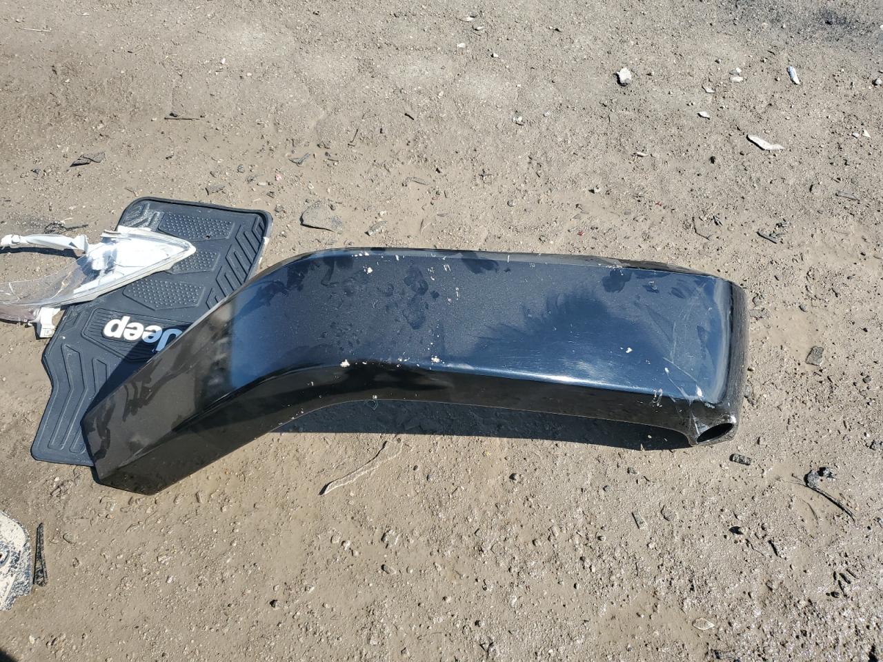 Jeep Wrangler Sahara Image 13