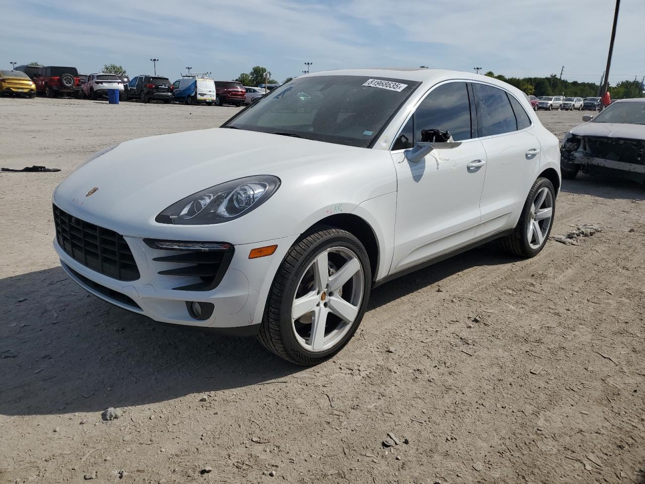 Porsche Macan S Image 1