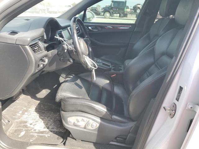 Porsche Macan S Image 12