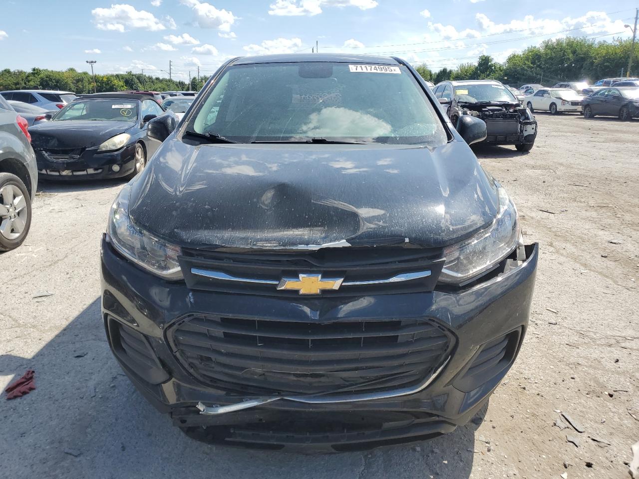 Chevrolet Trax Ls Image 2
