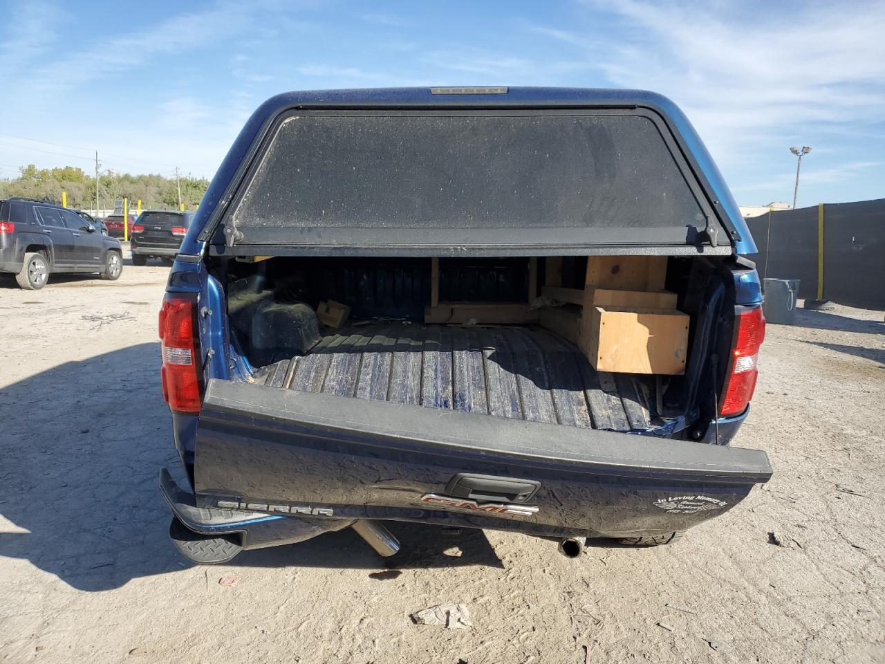 GMC Sierra C1500 Image 9