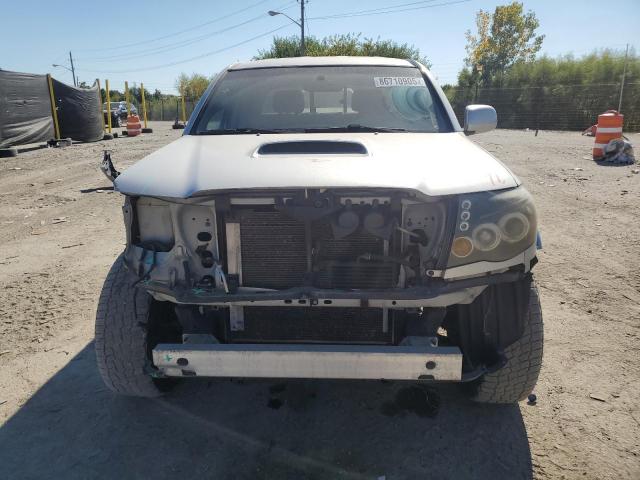 Toyota Tacoma Double Cab Image 8