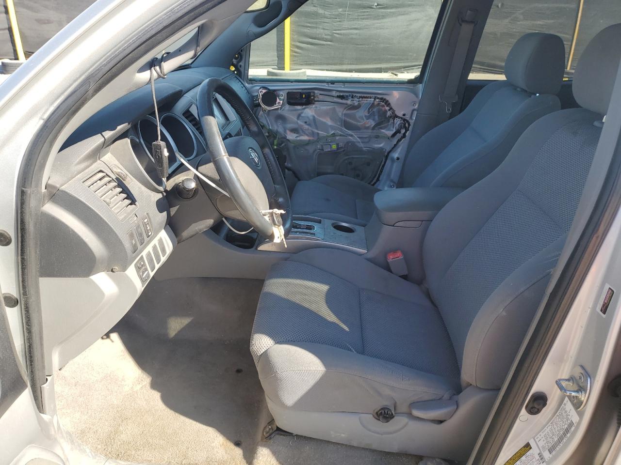 Toyota Tacoma Double Cab Image 10