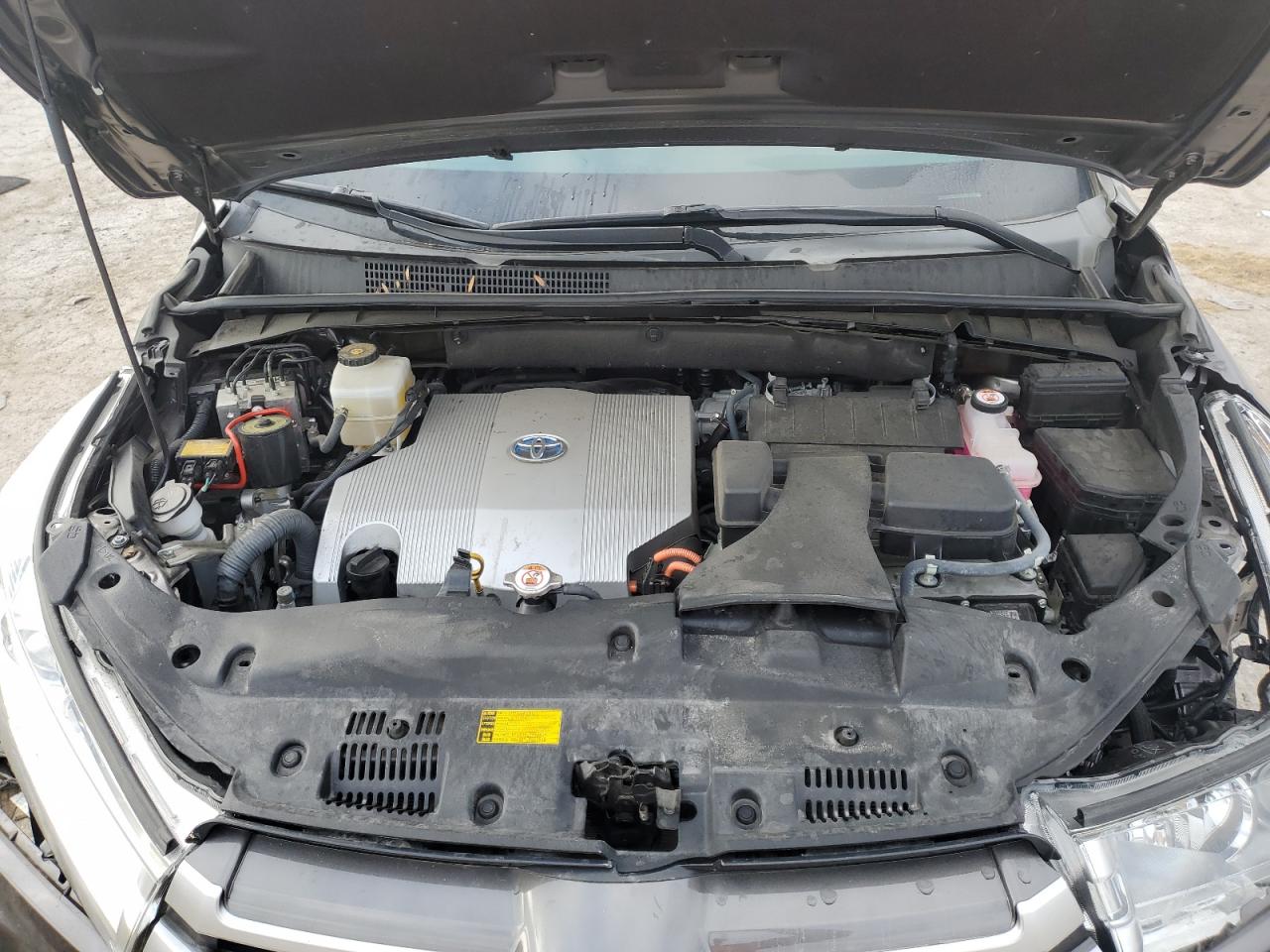 Toyota Highlander Hybrid Image 6