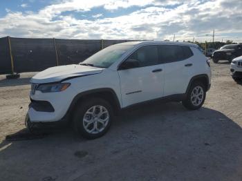  Salvage Jeep Compass