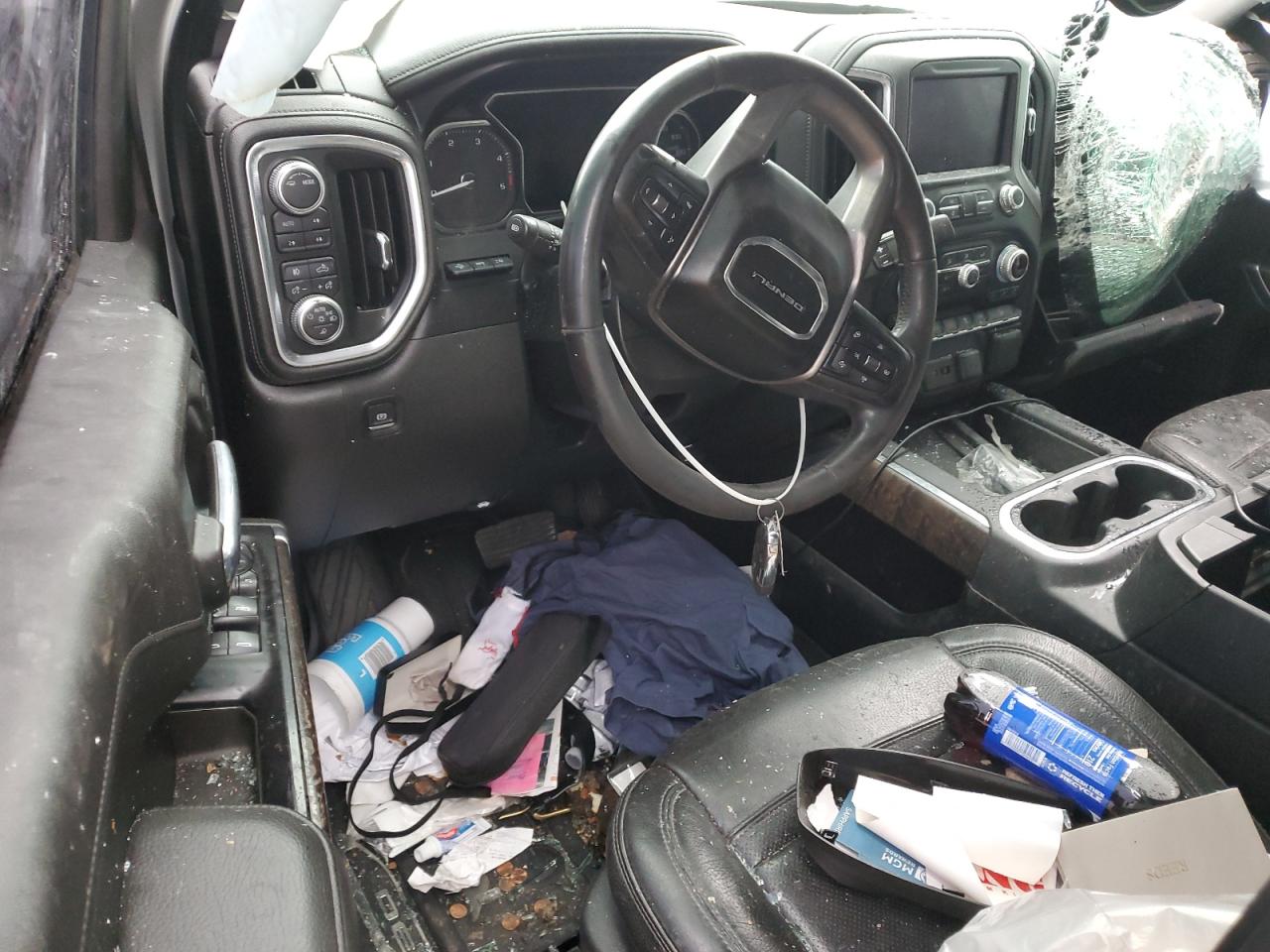 GMC Sierra K2500 Denali Image 3